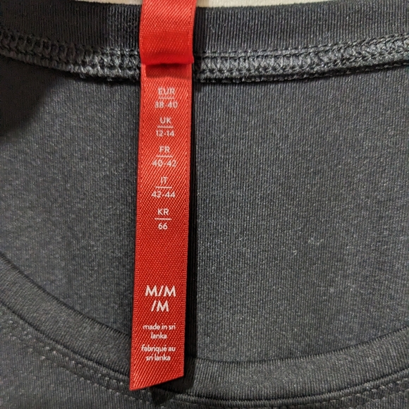 (2)Spanx Suit Yourself Scoop Neck Tank Bodysuit (1-White & 1-Black) - Picture 12 of 14